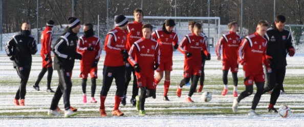 Fußball 2015-16 SpVgg Unterhaching Trainingsauftakt Winter Mannschaft; Foto: Robert M. Frank.